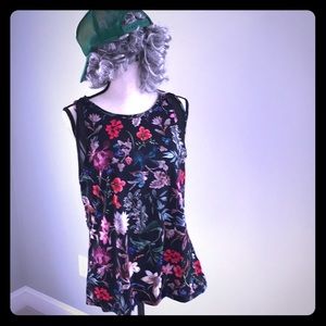 ❤️🧡💛OLD NAVY GO DRY TANK💚💙💜